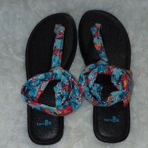 Sanuk Floral Sandals